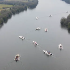 Search teams on the Cumberland River looking for a missing person